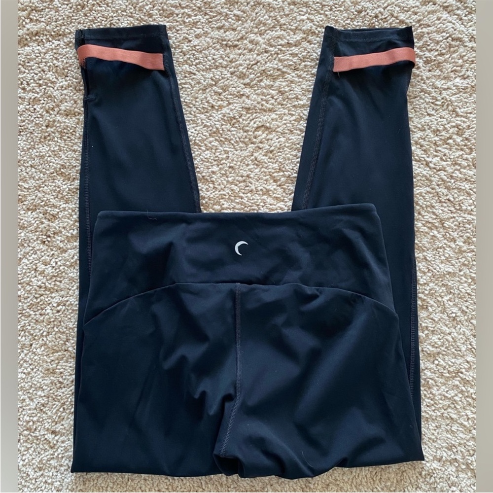 ZYIA Active Black Strap‎ Deluxe Hi-Rise 7/8 Legging Women's size 4